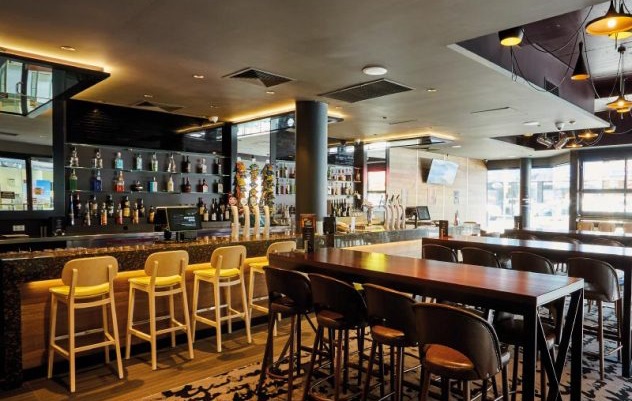 Ivanhoe-Hotel-Establishment-Bar